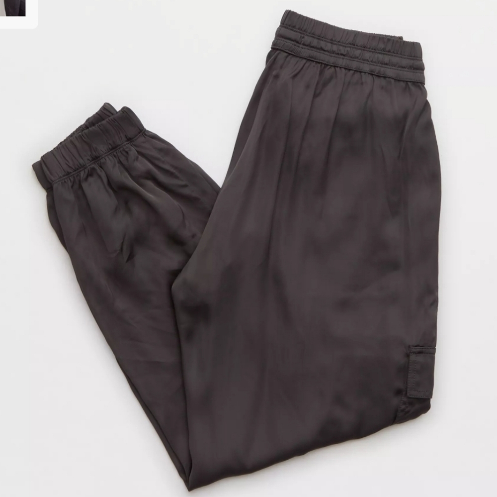 👙💫🍀Aerie satin cargo joggers - Picture 4 of 5